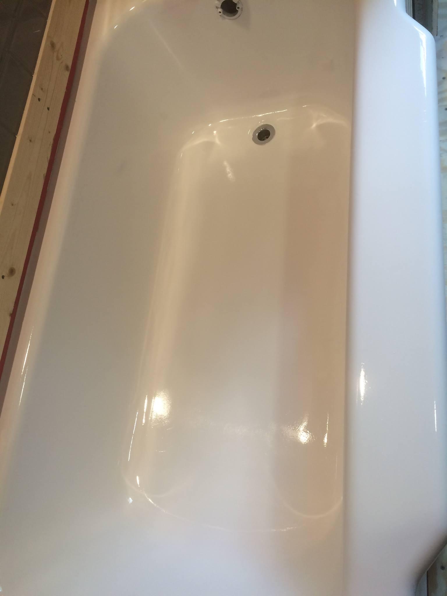 Professional Bathtub Refinishing after picture